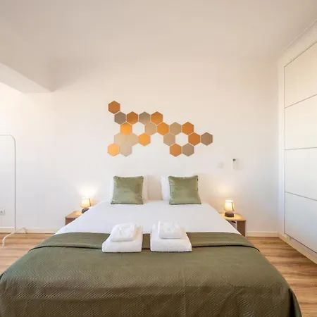 Daire Guestready - Cozy Beachside Retreat