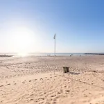 Guestready - Cozy Beachside Retreat *